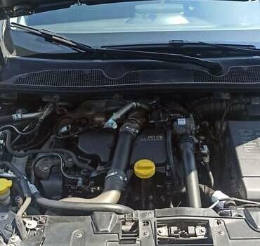 Сірий Рено Меган, об'ємом двигуна 1.46 л та пробігом 325 тис. км за 8700 $, фото 27 на Automoto.ua