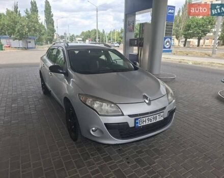Рено Меган 2012 у Миколаєві на Automoto.ua Сірий Рено Меган, об'ємом двигуна 1.46 л та пробігом 323 тис. км за 7599 $, фото 3 на Automoto.ua