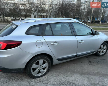 Серый Рено Меган, объемом двигателя 1.46 л и пробегом 230 тыс. км за 6800 $, фото 2 на Automoto.ua