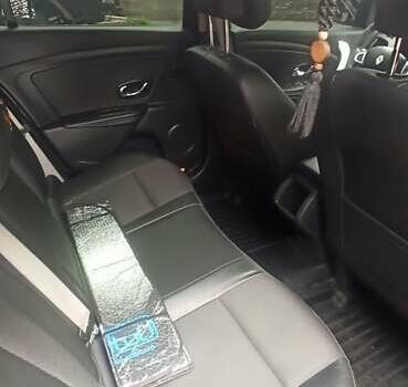 Сірий Рено Меган, об'ємом двигуна 1.46 л та пробігом 325 тис. км за 8700 $, фото 2 на Automoto.ua