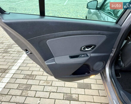 Серый Рено Меган, объемом двигателя 1.6 л и пробегом 176 тыс. км за 9200 $, фото 24 на Automoto.ua