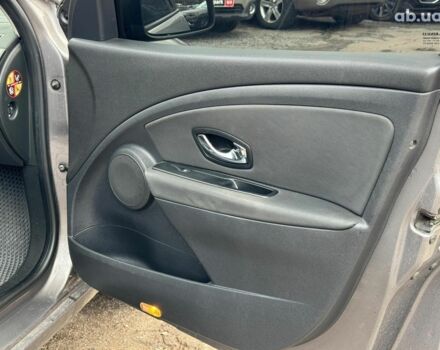 Серый Рено Меган, объемом двигателя 1.5 л и пробегом 380 тыс. км за 6940 $, фото 19 на Automoto.ua