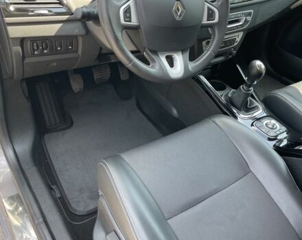 Серый Рено Меган, объемом двигателя 1.5 л и пробегом 259 тыс. км за 8900 $, фото 5 на Automoto.ua