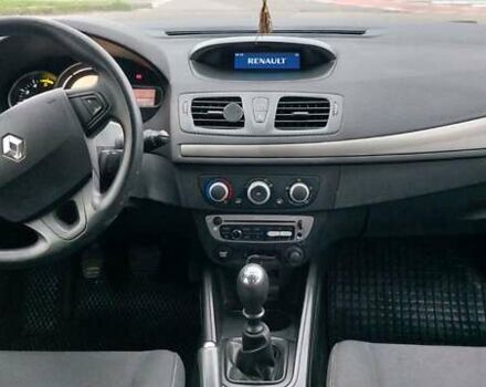 Рено Меган 2012 в Киеве на Automoto.ua Серый Рено Меган, объемом двигателя 1.46 л и пробегом 260 тыс. км за 8800 $, фото 8 на Automoto.ua