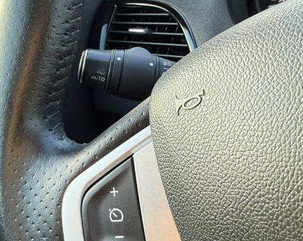 Сірий Рено Меган, об'ємом двигуна 1.5 л та пробігом 235 тис. км за 8900 $, фото 49 на Automoto.ua