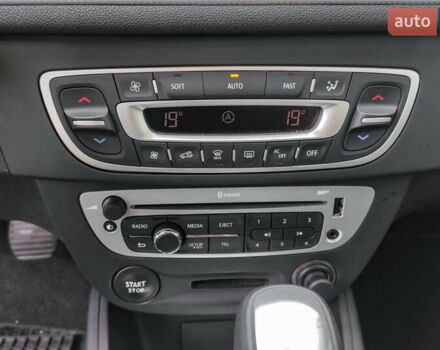 Сірий Рено Меган, об'ємом двигуна 1.5 л та пробігом 190 тис. км за 8900 $, фото 25 на Automoto.ua