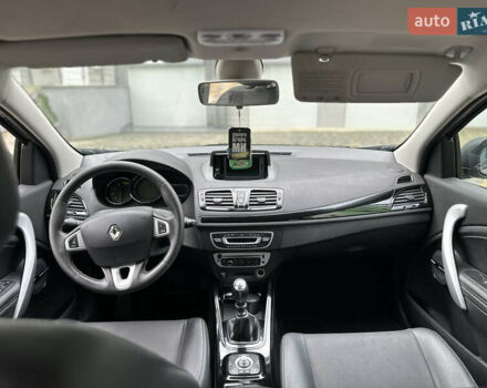 Серый Рено Меган, объемом двигателя 1.46 л и пробегом 292 тыс. км за 7800 $, фото 21 на Automoto.ua