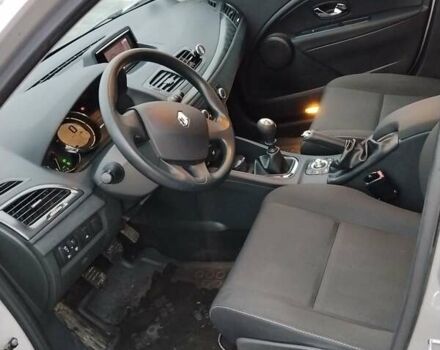 Серый Рено Меган, объемом двигателя 1.46 л и пробегом 233 тыс. км за 7200 $, фото 37 на Automoto.ua