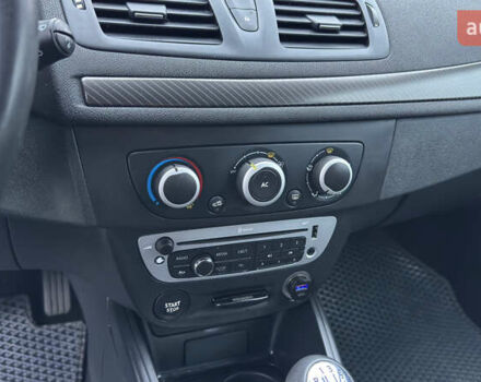 Серый Рено Меган, объемом двигателя 1.46 л и пробегом 183 тыс. км за 8100 $, фото 71 на Automoto.ua