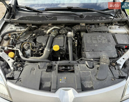 Серый Рено Меган, объемом двигателя 1.46 л и пробегом 298 тыс. км за 7500 $, фото 29 на Automoto.ua