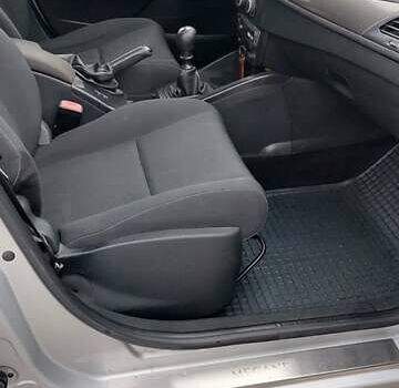 Рено Меган 2012 в Киеве на Automoto.ua Серый Рено Меган, объемом двигателя 1.46 л и пробегом 260 тыс. км за 8800 $, фото 9 на Automoto.ua