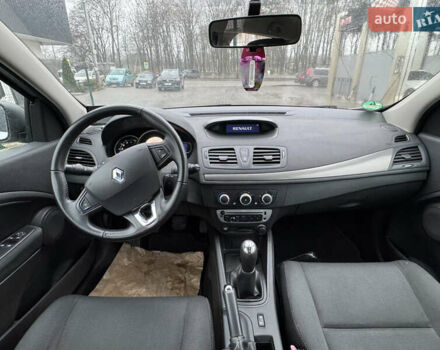Сірий Рено Меган, об'ємом двигуна 1.6 л та пробігом 154 тис. км за 7650 $, фото 11 на Automoto.ua