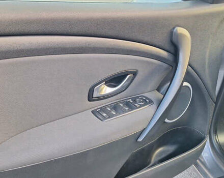 Серый Рено Меган, объемом двигателя 1.6 л и пробегом 210 тыс. км за 7550 $, фото 19 на Automoto.ua