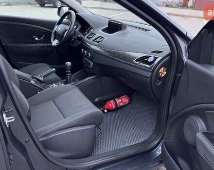 Серый Рено Меган, объемом двигателя 1.46 л и пробегом 183 тыс. км за 8100 $, фото 96 на Automoto.ua