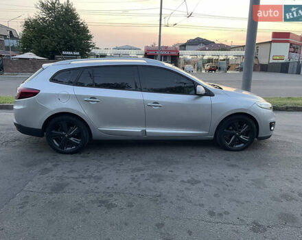 Серый Рено Меган, объемом двигателя 1.5 л и пробегом 222 тыс. км за 9000 $, фото 3 на Automoto.ua