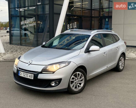 Рено Меган 2012 в Киеве на Automoto.ua Серый Рено Меган, объемом двигателя 1.5 л и пробегом 321 тыс. км за 7550 $, фото 7 на Automoto.ua
