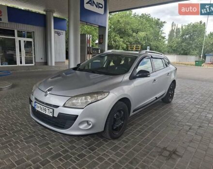 Рено Меган 2012 у Миколаєві на Automoto.ua Сірий Рено Меган, об'ємом двигуна 1.46 л та пробігом 323 тис. км за 7599 $, фото 12 на Automoto.ua