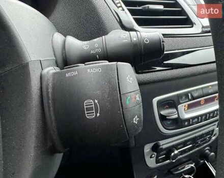 Сірий Рено Меган, об'ємом двигуна 1.46 л та пробігом 238 тис. км за 7990 $, фото 19 на Automoto.ua