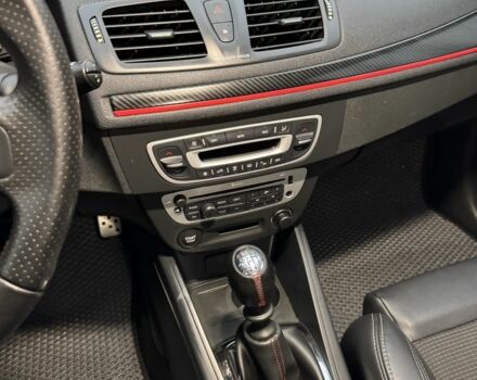 Серый Рено Меган, объемом двигателя 1.8 л и пробегом 309 тыс. км за 8900 $, фото 15 на Automoto.ua