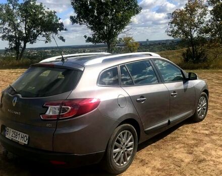 Рено Меган 2012 у Лубнах на Automoto.ua Сірий Рено Меган, об'ємом двигуна 1.5 л та пробігом 289 тис. км за 7800 $, фото 1 на Automoto.ua