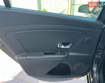 Серый Рено Меган, объемом двигателя 1.5 л и пробегом 250 тыс. км за 8300 $, фото 14 на Automoto.ua