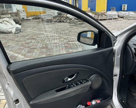 Серый Рено Меган, объемом двигателя 1.46 л и пробегом 239 тыс. км за 5300 $, фото 10 на Automoto.ua