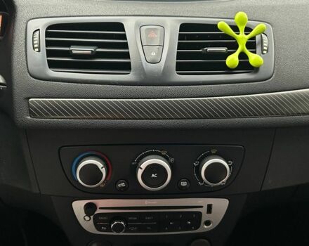 Серый Рено Меган, объемом двигателя 1.5 л и пробегом 289 тыс. км за 7500 $, фото 10 на Automoto.ua