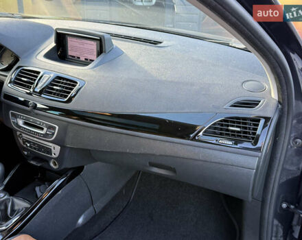 Сірий Рено Меган, об'ємом двигуна 1.5 л та пробігом 235 тис. км за 8900 $, фото 26 на Automoto.ua
