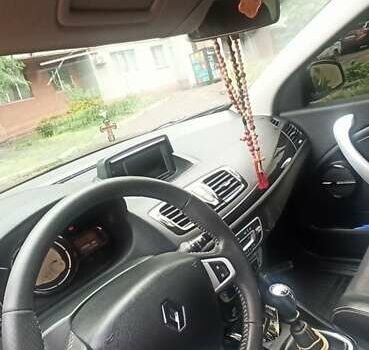 Сірий Рено Меган, об'ємом двигуна 1.46 л та пробігом 325 тис. км за 8700 $, фото 28 на Automoto.ua