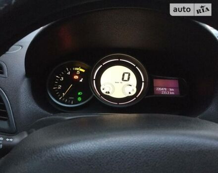 Серый Рено Меган, объемом двигателя 1.5 л и пробегом 275 тыс. км за 6800 $, фото 2 на Automoto.ua