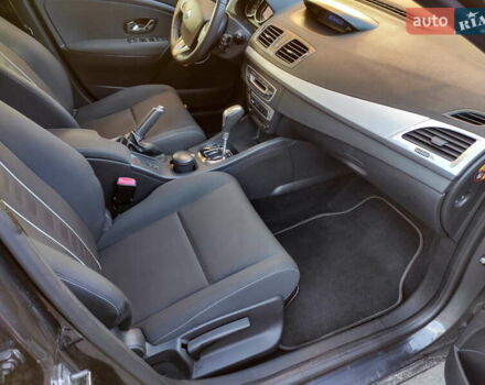 Сірий Рено Меган, об'ємом двигуна 1.5 л та пробігом 190 тис. км за 8900 $, фото 21 на Automoto.ua