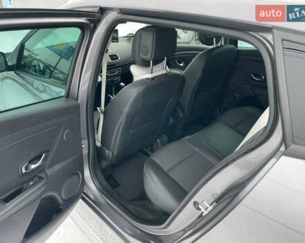 Сірий Рено Меган, об'ємом двигуна 1.46 л та пробігом 281 тис. км за 7990 $, фото 12 на Automoto.ua