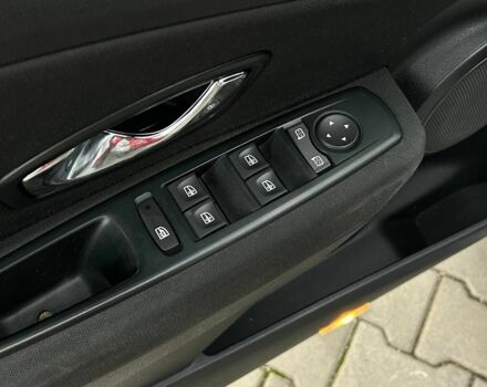 Серый Рено Меган, объемом двигателя 1.5 л и пробегом 289 тыс. км за 7500 $, фото 8 на Automoto.ua