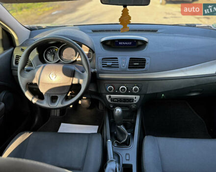 Сірий Рено Меган, об'ємом двигуна 1.6 л та пробігом 280 тис. км за 7150 $, фото 30 на Automoto.ua