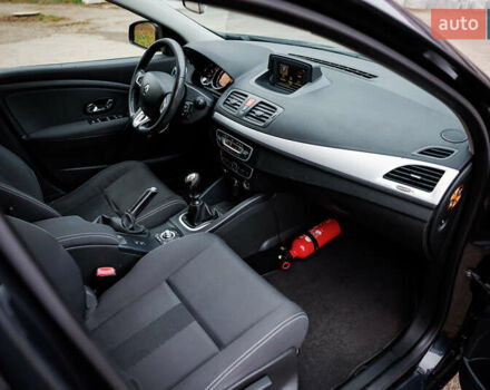 Серый Рено Меган, объемом двигателя 1.46 л и пробегом 189 тыс. км за 7500 $, фото 24 на Automoto.ua