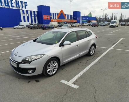 Сірий Рено Меган, об'ємом двигуна 1.46 л та пробігом 241 тис. км за 7800 $, фото 8 на Automoto.ua