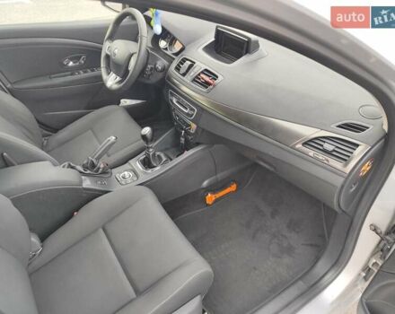 Сірий Рено Меган, об'ємом двигуна 1.46 л та пробігом 241 тис. км за 7800 $, фото 18 на Automoto.ua