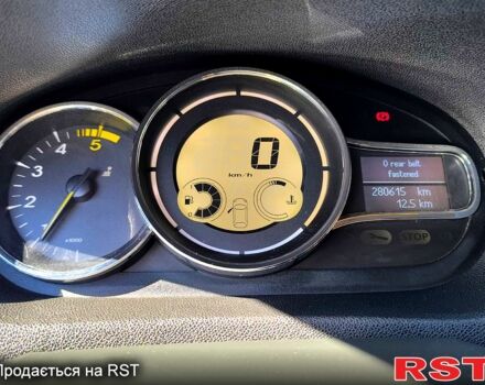 Рено Меган 2012 в Славянске на Automoto.ua Серый Рено Меган, объемом двигателя 1.5 л и пробегом 280 тыс. км за 8900 $, фото 2 на Automoto.ua