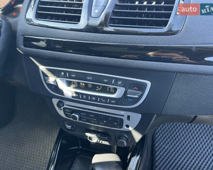 Серый Рено Меган, объемом двигателя 1.5 л и пробегом 250 тыс. км за 8300 $, фото 31 на Automoto.ua