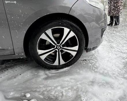 Серый Рено Меган, объемом двигателя 1.46 л и пробегом 355 тыс. км за 7700 $, фото 3 на Automoto.ua