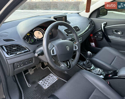 Сірий Рено Меган, об'ємом двигуна 1.46 л та пробігом 275 тис. км за 9350 $, фото 55 на Automoto.ua