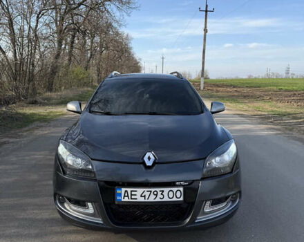 Сірий Рено Меган, об'ємом двигуна 1.5 л та пробігом 304 тис. км за 8000 $, фото 1 на Automoto.ua