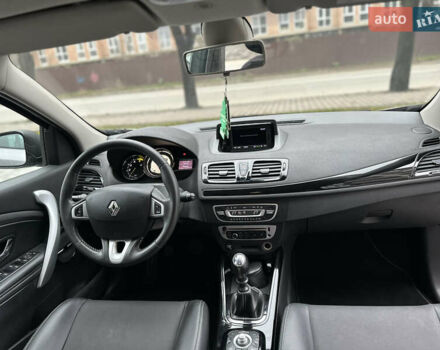 Сірий Рено Меган, об'ємом двигуна 1.46 л та пробігом 293 тис. км за 7800 $, фото 27 на Automoto.ua