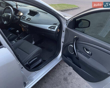 Серый Рено Меган, объемом двигателя 1.5 л и пробегом 222 тыс. км за 9000 $, фото 10 на Automoto.ua