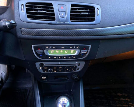 Серый Рено Меган, объемом двигателя 1.5 л и пробегом 170 тыс. км за 7200 $, фото 6 на Automoto.ua