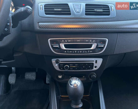 Серый Рено Меган, объемом двигателя 1.5 л и пробегом 230 тыс. км за 8200 $, фото 16 на Automoto.ua