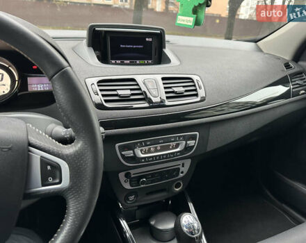 Сірий Рено Меган, об'ємом двигуна 1.46 л та пробігом 293 тис. км за 7800 $, фото 32 на Automoto.ua