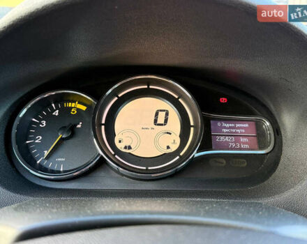 Серый Рено Меган, объемом двигателя 1.5 л и пробегом 235 тыс. км за 8500 $, фото 44 на Automoto.ua