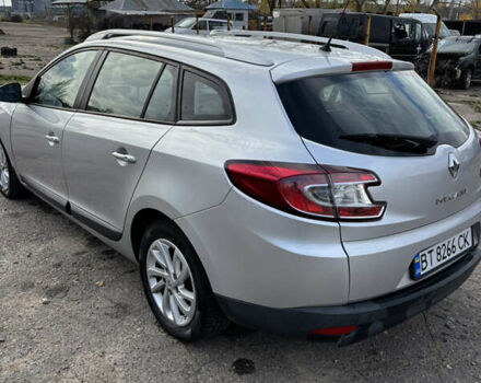 Серый Рено Меган, объемом двигателя 1.46 л и пробегом 298 тыс. км за 7500 $, фото 4 на Automoto.ua