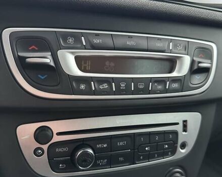 Серый Рено Меган, объемом двигателя 1.46 л и пробегом 289 тыс. км за 7999 $, фото 37 на Automoto.ua